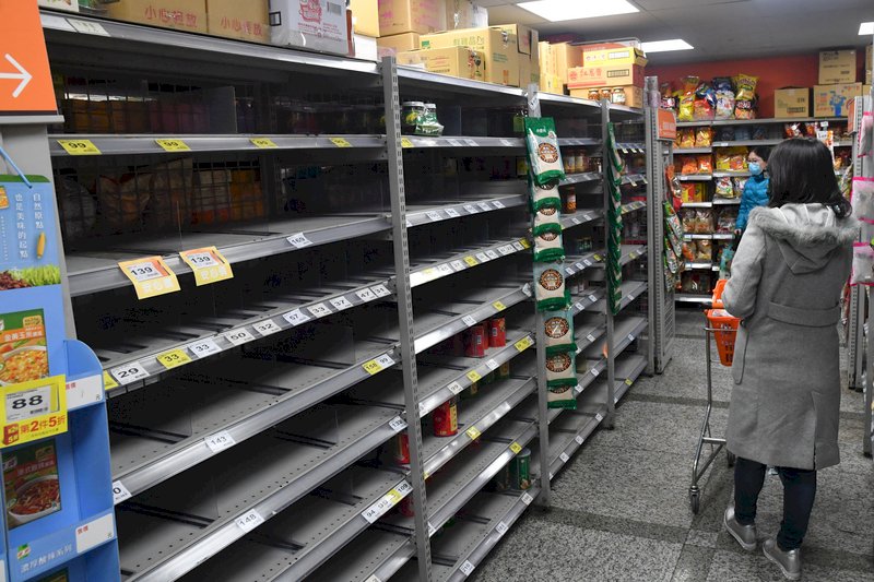 ティッシュペーパーなど一部商品で消費者が買い急ぎ、供給量は十分