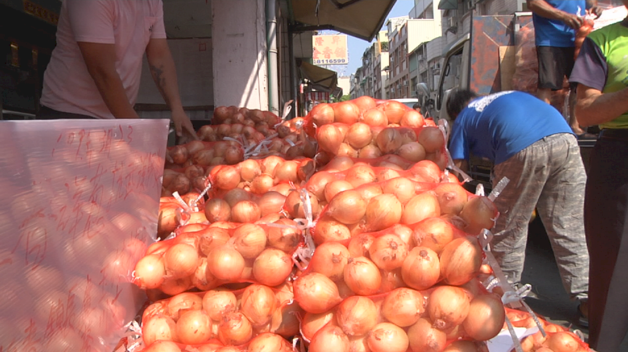 高雄県、免疫力高める玉ねぎ1000袋配布