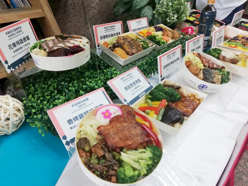 【新型肺炎】台鉄・高鐵、4/5より弁当・飲み物販売停止
