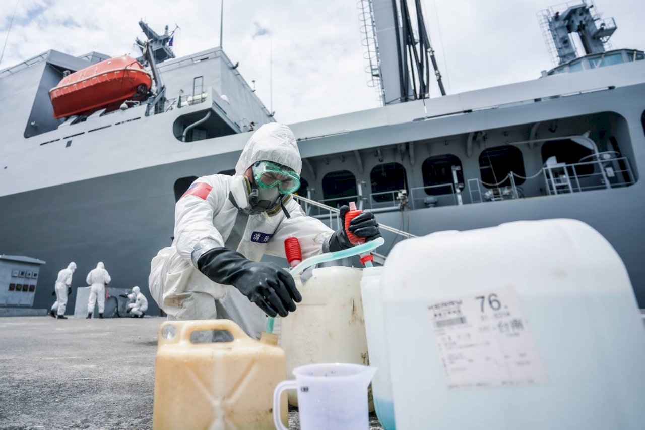 軍艦集団感染者が27人に、感染第2波と推断