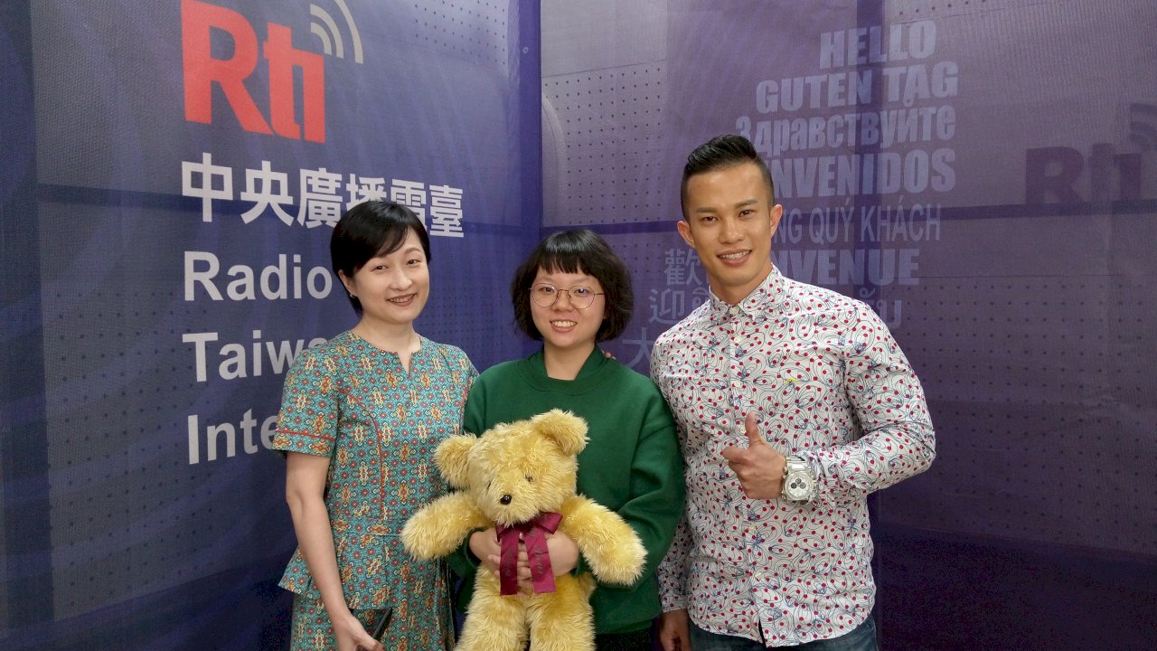 台湾人高校生、インドネシア人「第2の母親」と再会果たす