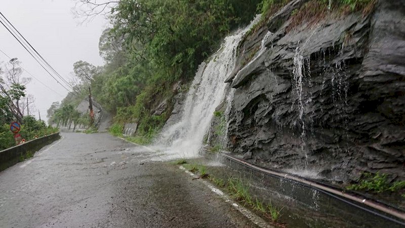 屏東1日で566.5ミリの雨、500人あまり避難