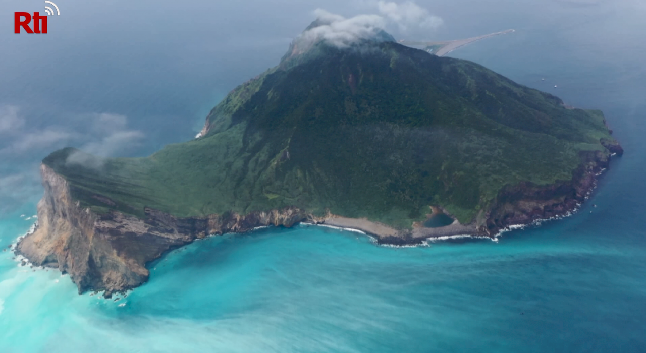 亀山島「ミルクの海」は海底温泉！肌荒れに要注意！