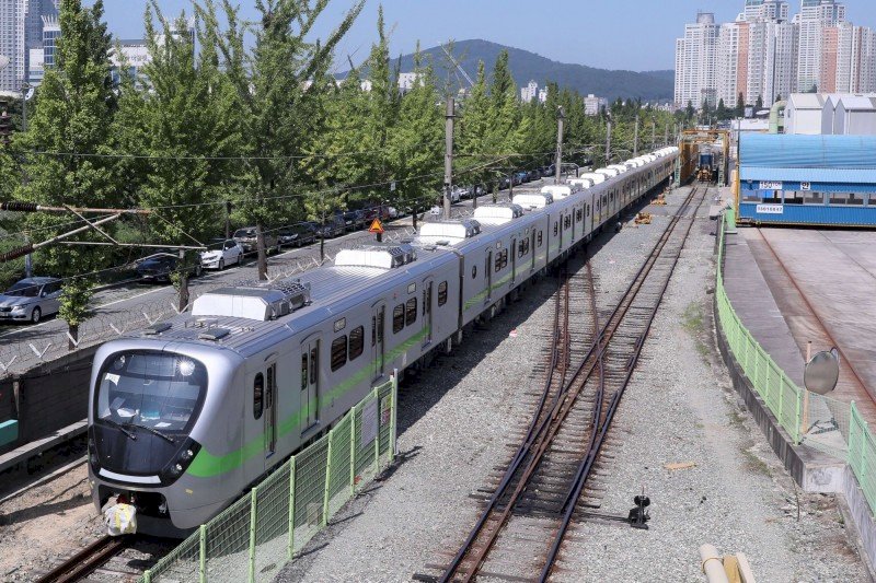 台湾鉄道が通勤電車「EMU900」の新車購入、10月末に輸入