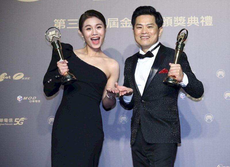 第31回金曲奨／【台湾語部門】男性歌手賞：蘇明淵、女性歌手賞：朱海君