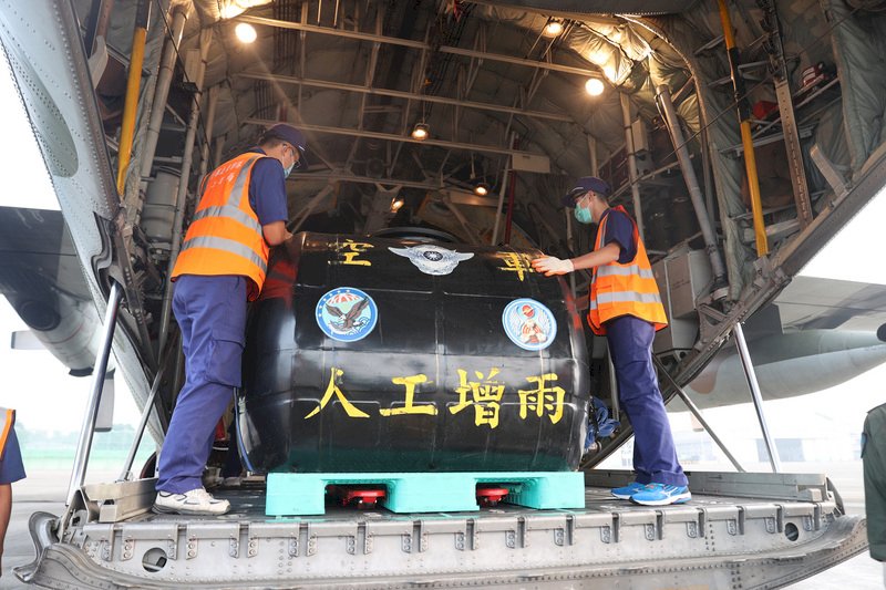 水不足が深刻化、台湾で人工降雨実施