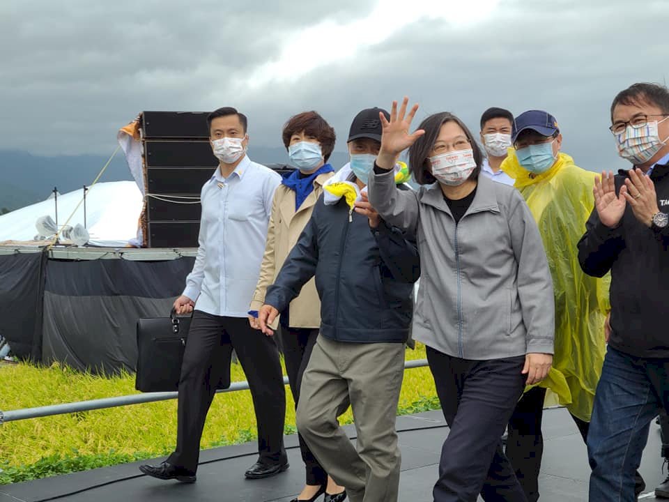 台東「池上秋の収穫芸術祭」、蔡・総統初出席