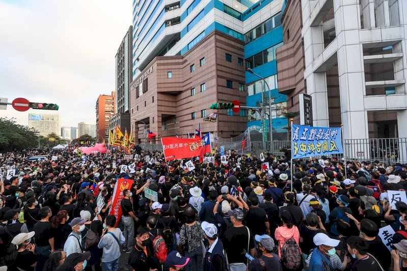 ラクトパミン豚肉の輸入解禁に反対するデモ、5万人が参加