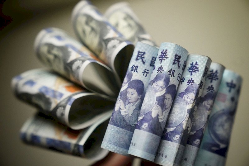 台湾元、12/4一ドル=28.521元と過去23年の最高値に