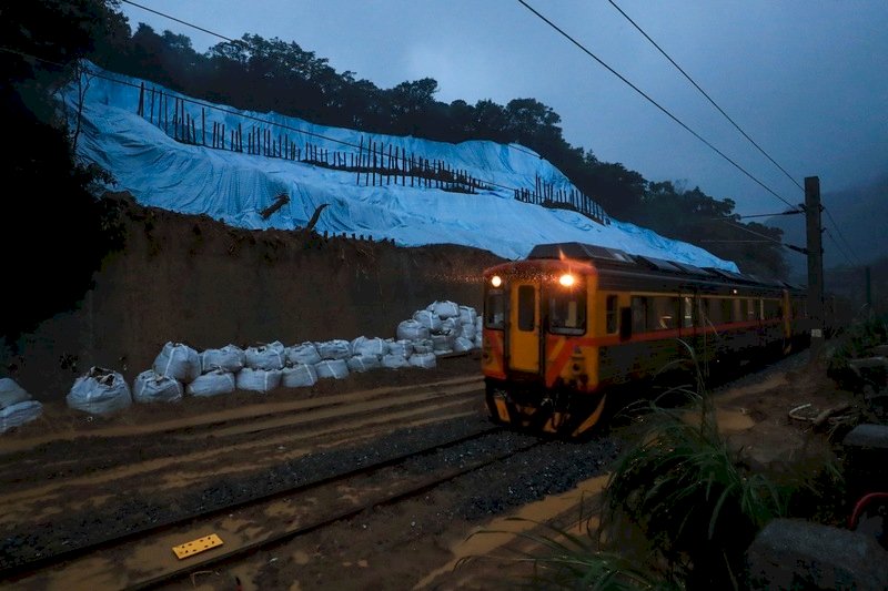 台鉄瑞芳-猴硐区間、12/15より単線双方向運転再開