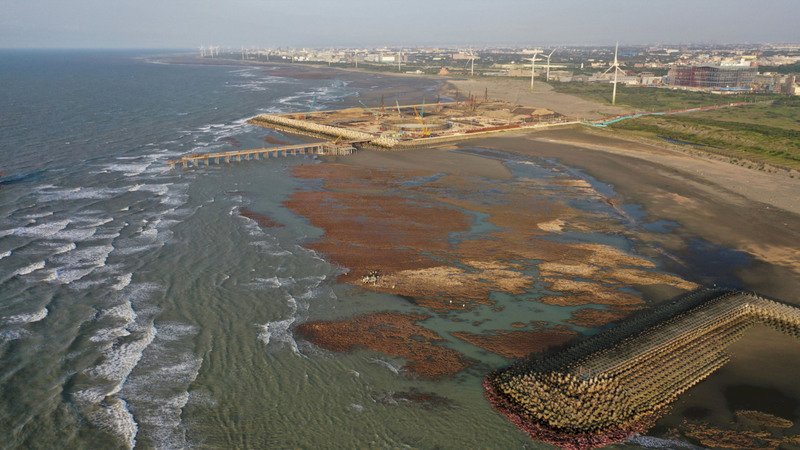 445メートル沖に伸ばす案を決定、LNG陸揚げ施設の建設反対に対応
