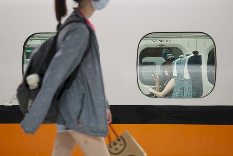 公共交通機関10/19より車内飲食解禁、高鉄自由席11/8再販売
