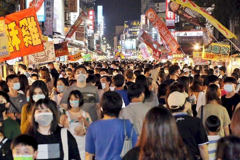 夜市で「タピオカミルクティー＋台湾式フライドチキン」を限定無料サービス、内需景気を活性化