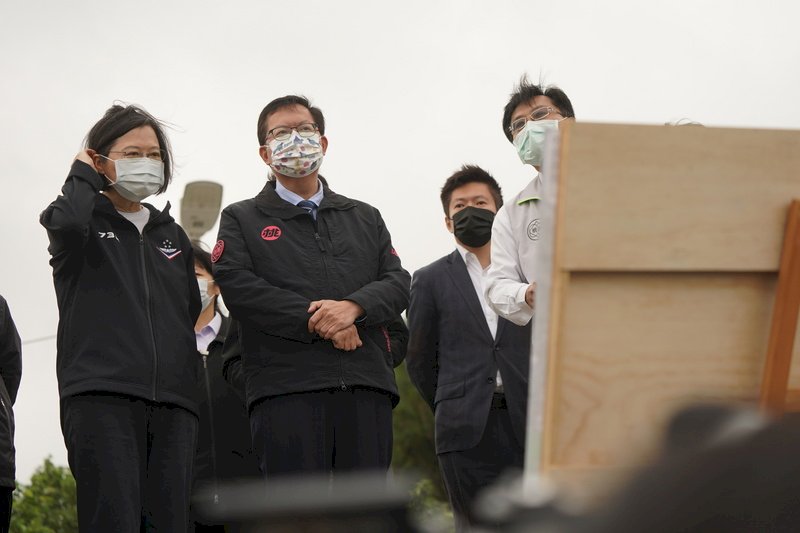 12/18住民投票に備え、蔡・総統が桃園藻礁を視察