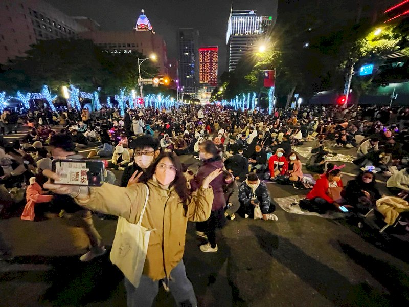 外交部、台北101のニューイヤー花火などをライブ配信
