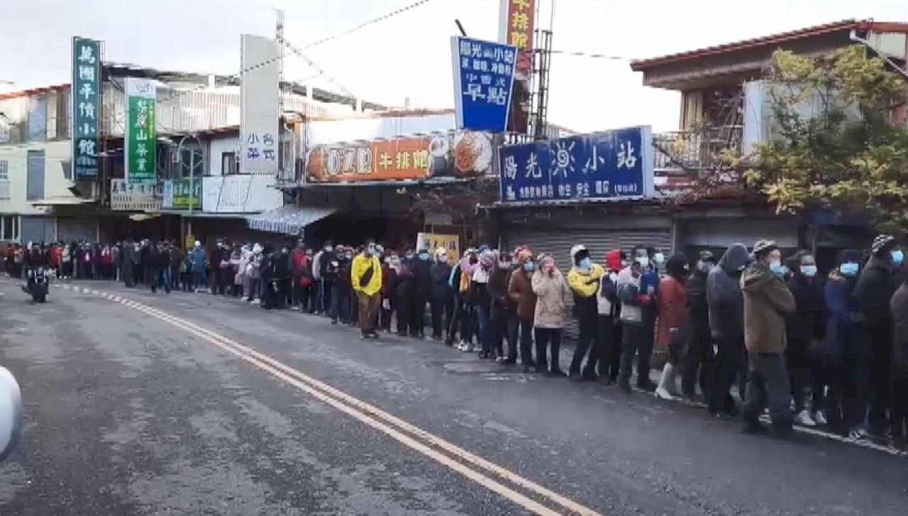台湾一高い接種会場、不法就労者も接種対象に