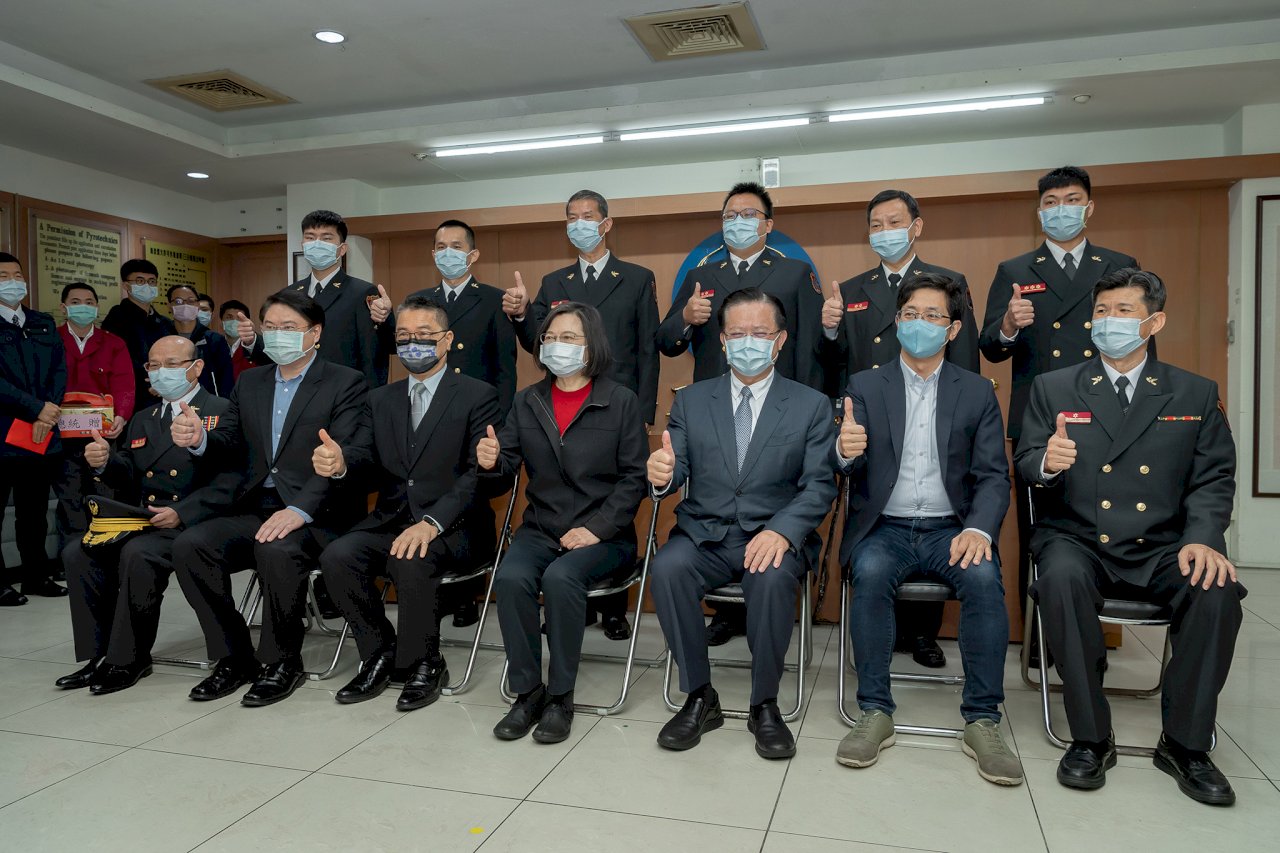 蔡・総統、春節期間も職務を全うする国軍をねぎらう