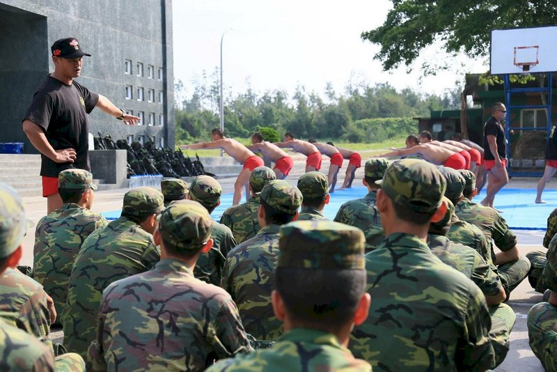 ウクライナ情勢で議論、兵役制度の強化で「予備役」が焦点