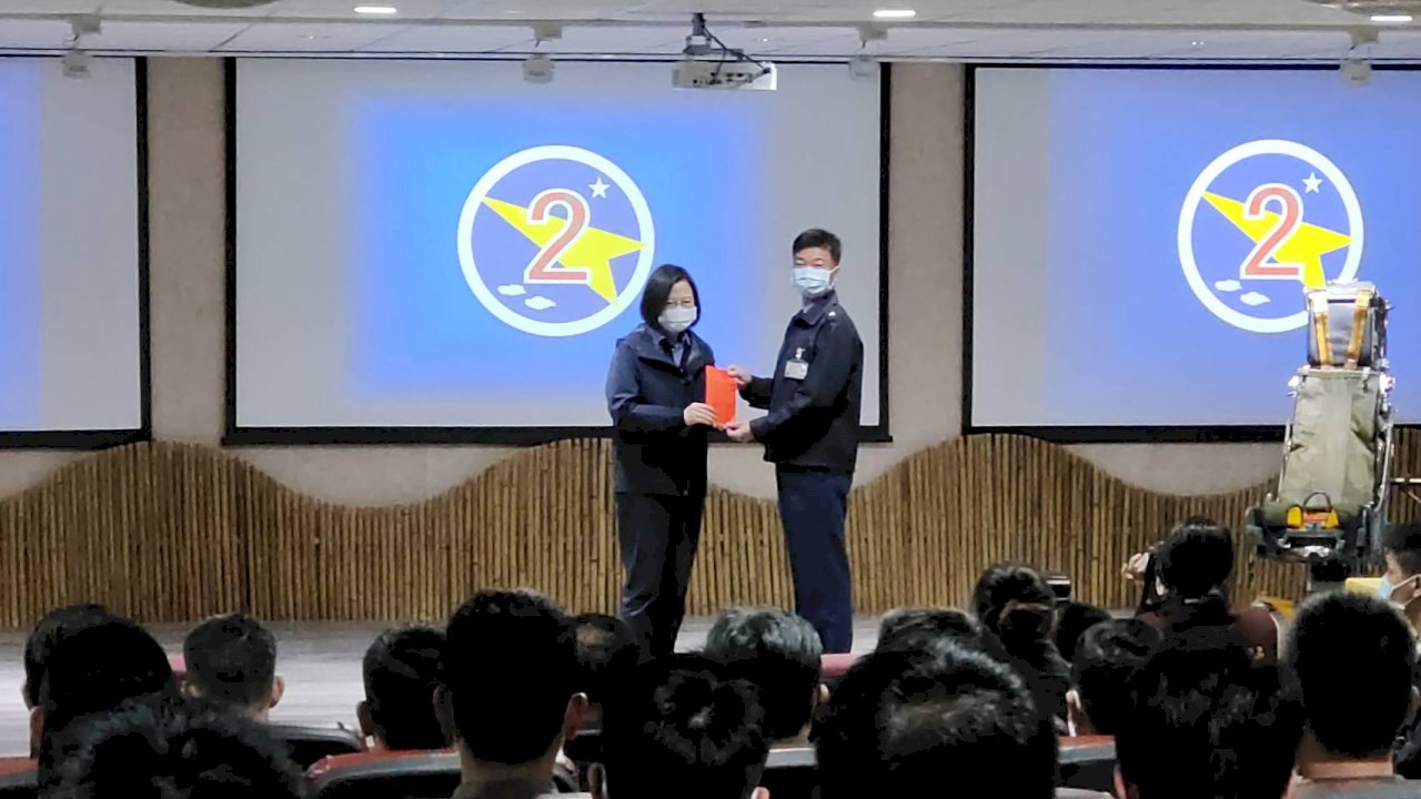 ミラージュ2000飛行再開、蔡・総統：世界に国家を守る決意示す