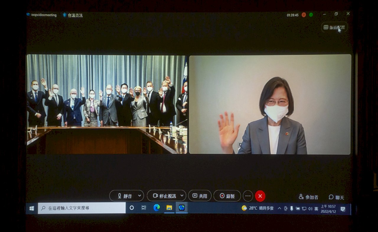 蔡・総統、スウェーデン訪問団とリモート会見