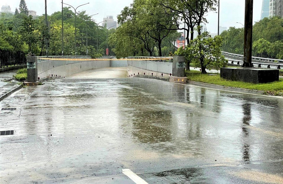 今年最初の本格的な梅雨前線、13日に台湾到達
