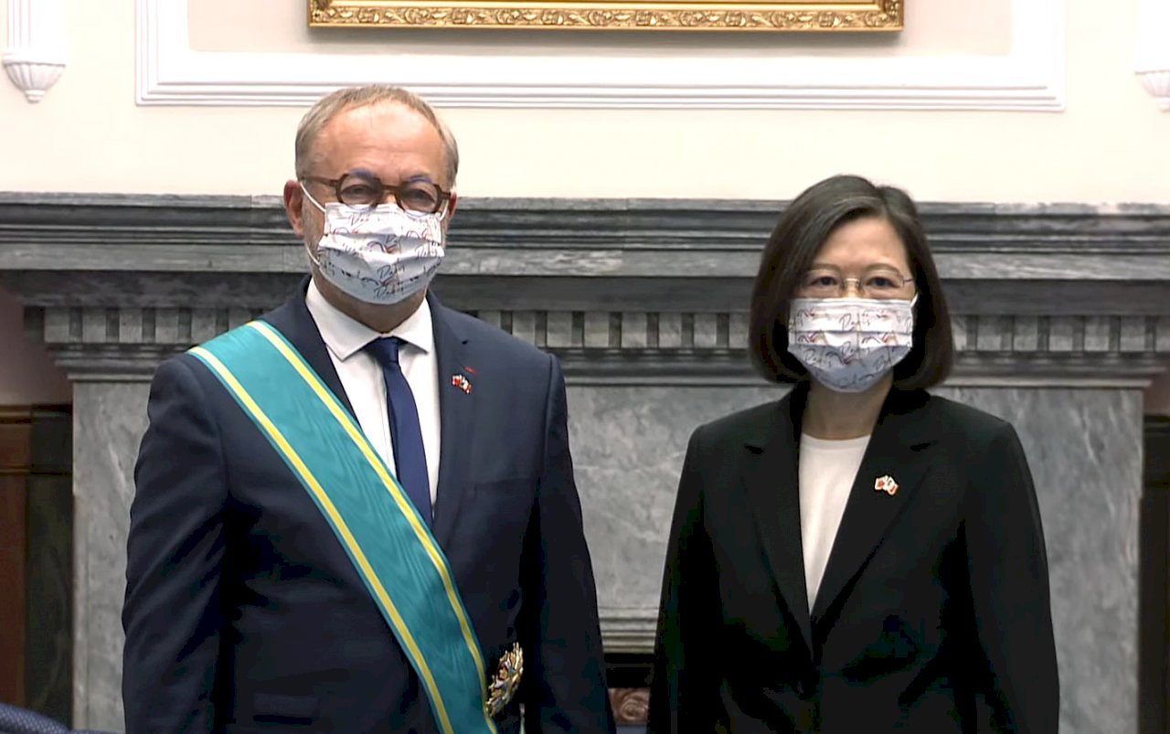 蔡・総統、EUとの投資協定締結の早期実現に期待