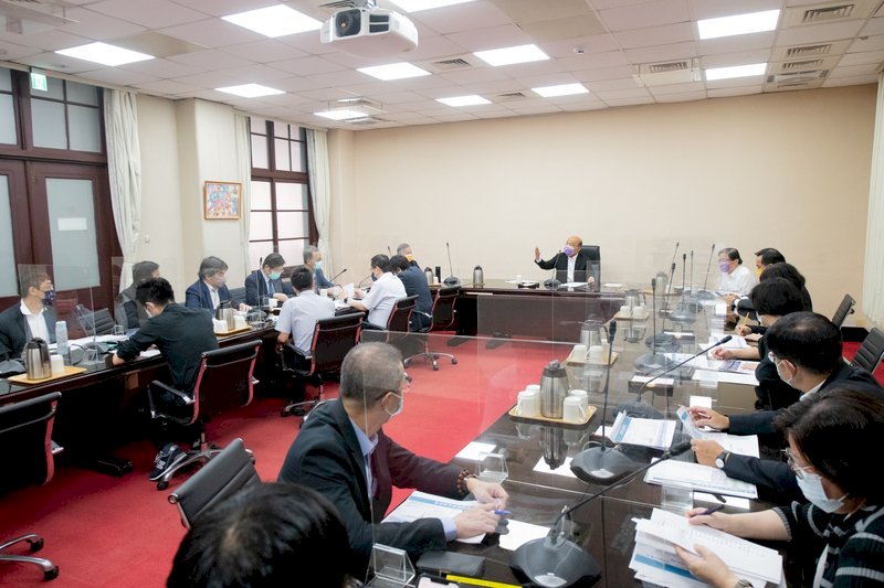 蘇貞昌・行政院長が新型コロナ防疫と感染状況観察強化を指示