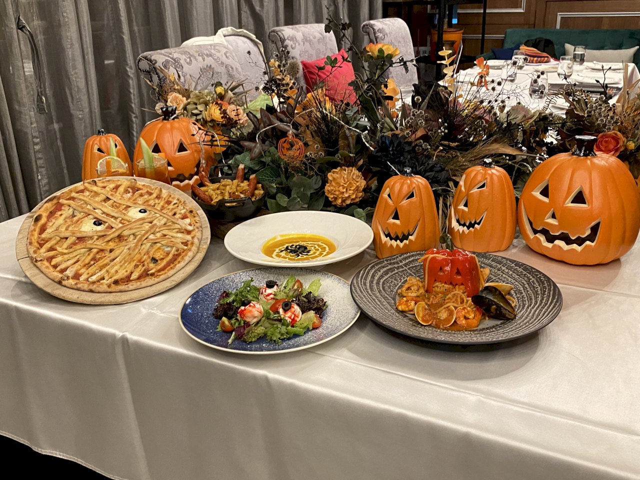 台北101、大規模なハロウィン・イベントを開催