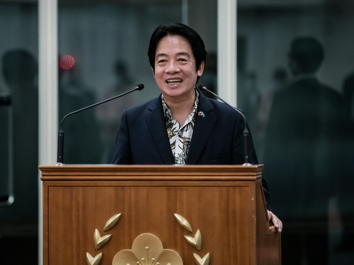 頼・副総統、パラオ訪問から帰国　「訪問に値する」