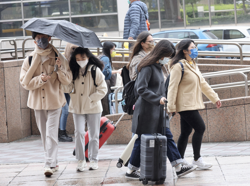 2日は台湾全土で雨　3000m級の高山では雪も