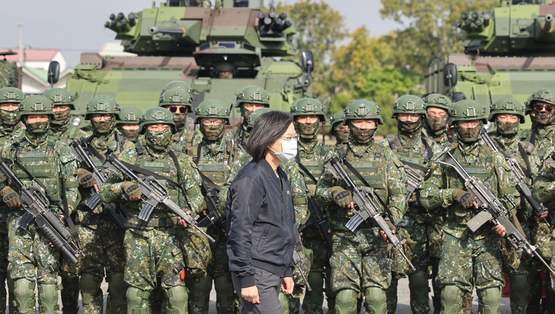 蔡・総統「国軍訓練がより実戦に近づき、現代戦のニーズに合わせる」