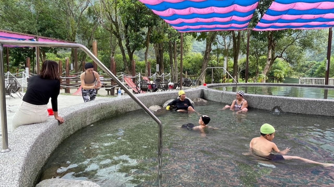 旧正月の人の波を呼ぶ！高雄・茂林情人谷温泉が第一段階の営業開始