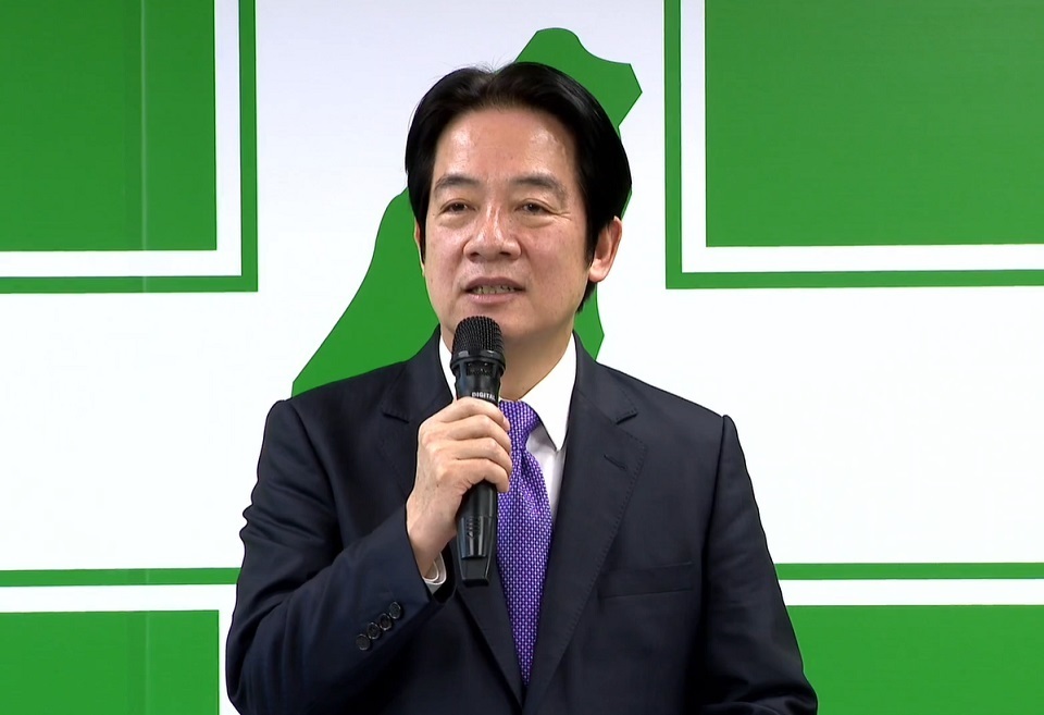 頼・新主席が党改革宣言　ブラックマネーを排除し論文問題を解決