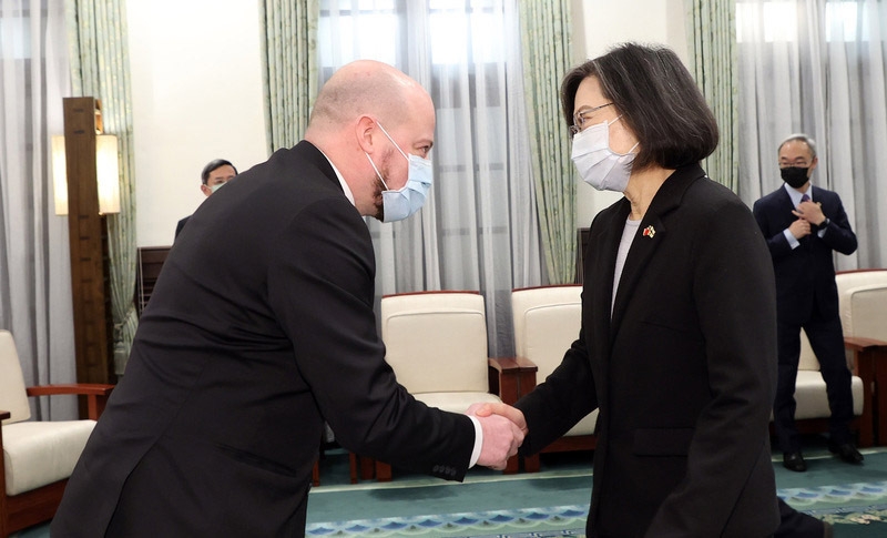 蔡・総統、フィンランド議員訪問団の表敬受ける