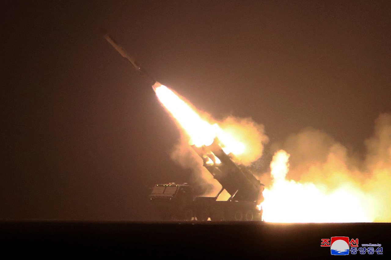 北朝鮮が戦略巡航ミサイル4発の試射に成功