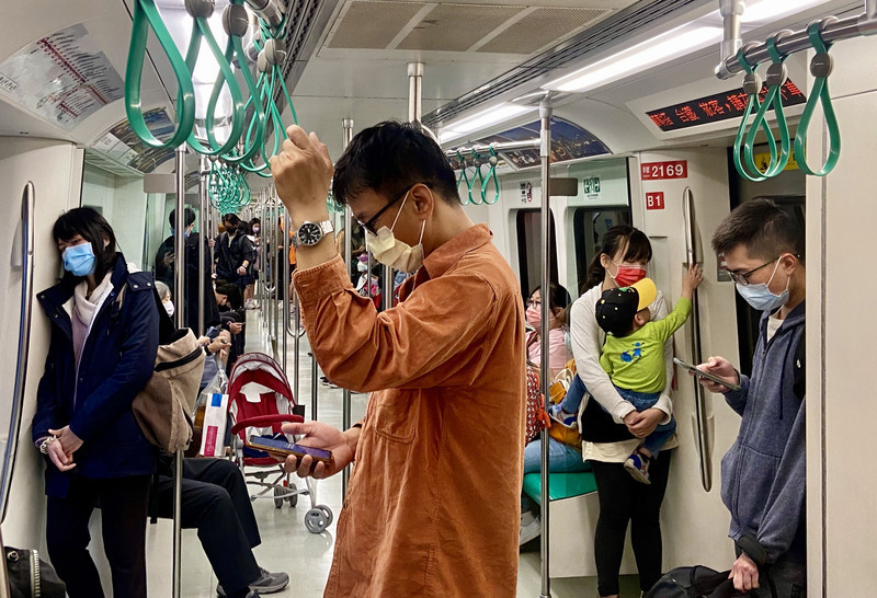 1市中感染が4日連続で1万人を下回る　マスクの緩和は4月中に検討