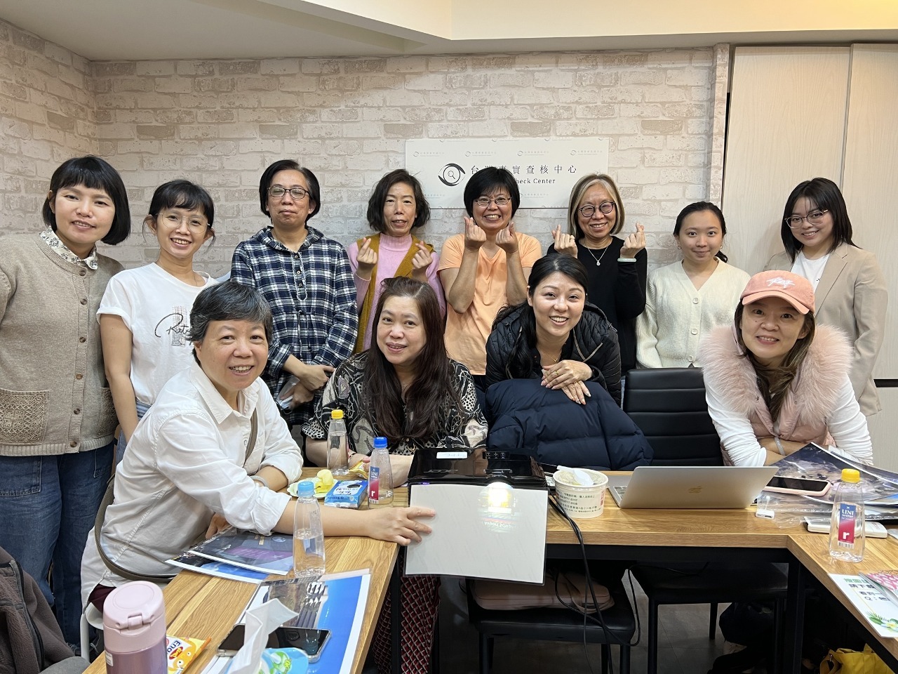 偽情報に対抗！台湾とインドネシア、「メディア・リテラシー」計画を共同推進