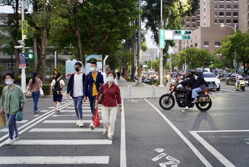 車が歩行者に譲らないなら3600元の罰金