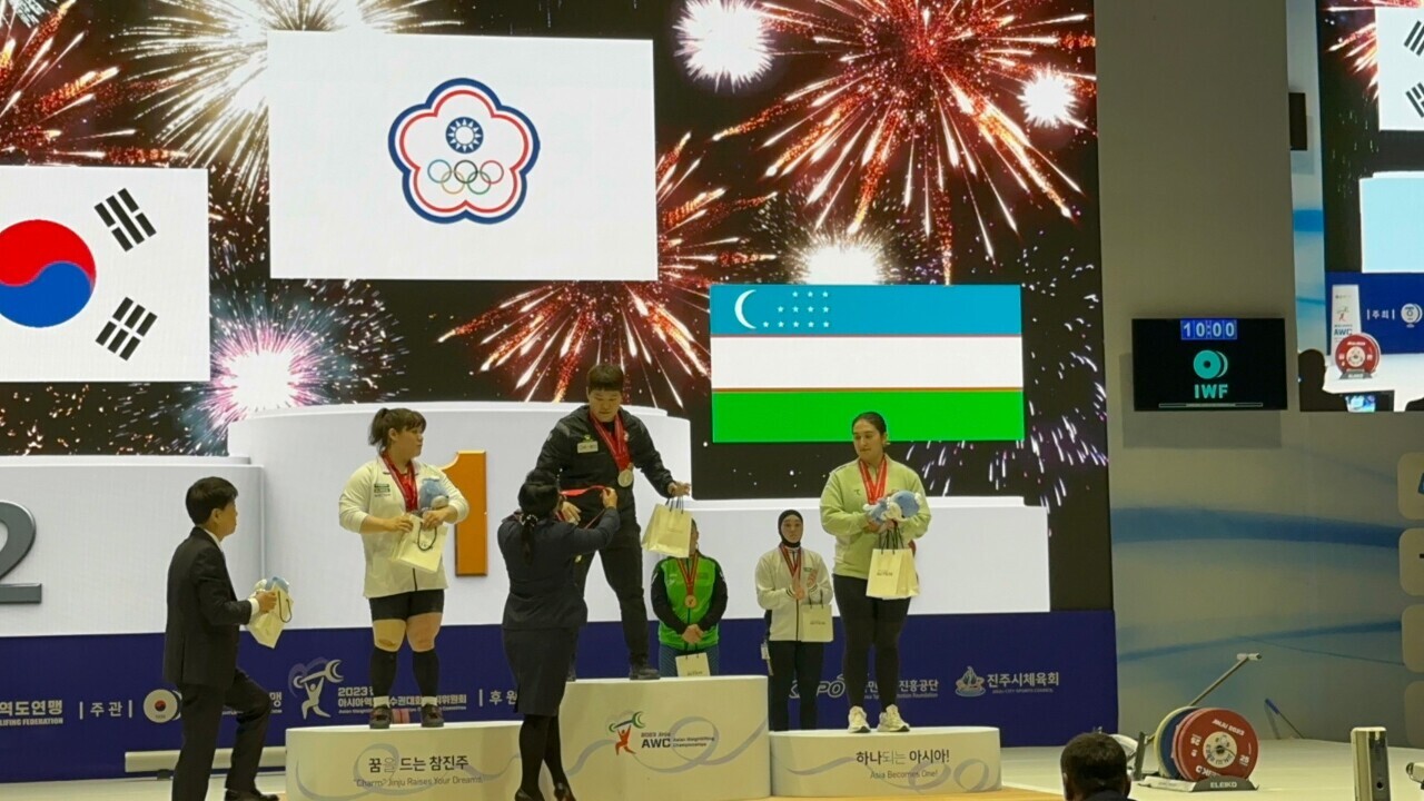 羅楹湲が金2、銀1：アジア・ウェイトリフティング選手権女子