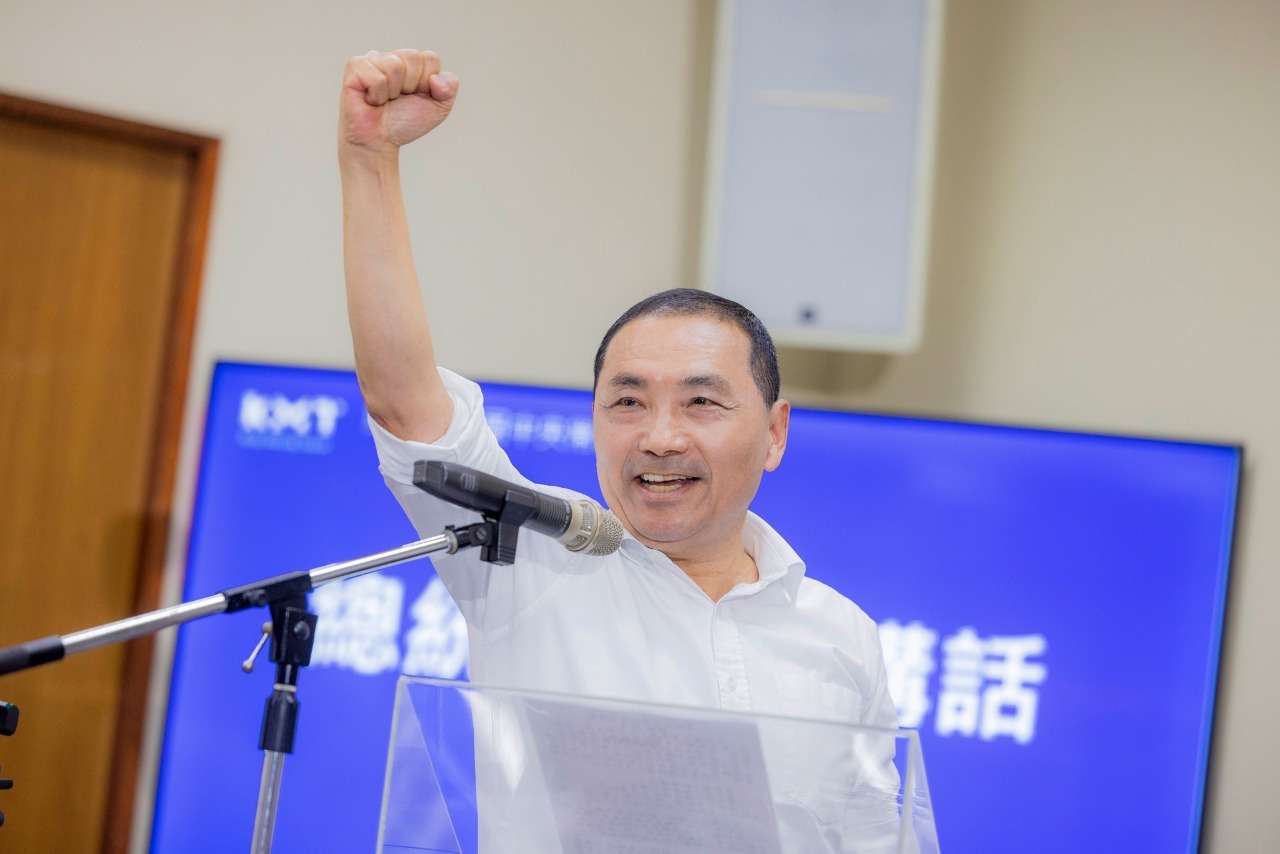 総統選の国民党公認候補に侯友宜、郭台銘も祝福のコメント