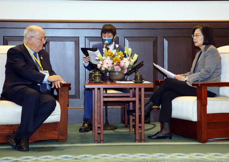 蔡・総統、CACCI会長と会談　「台湾は信頼できるパートナー」