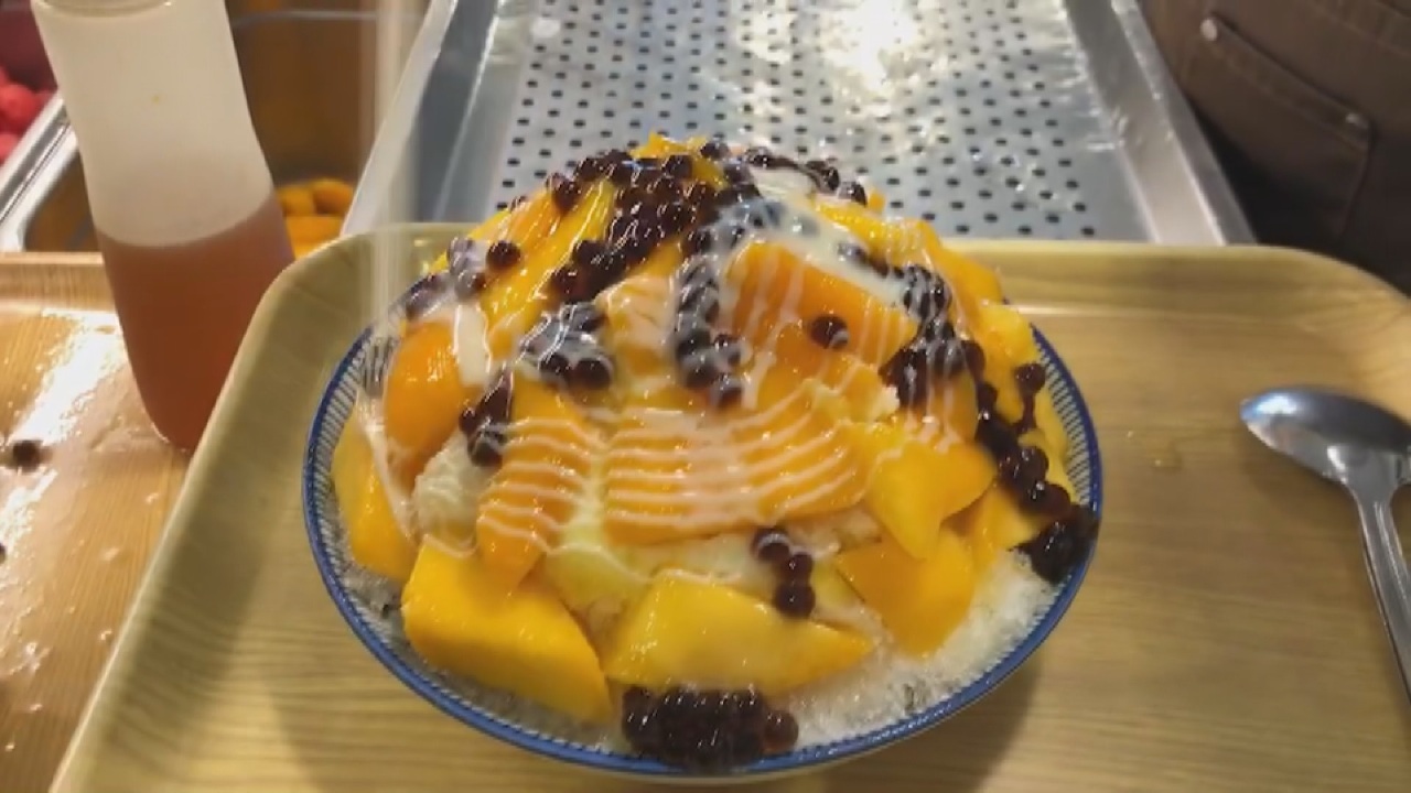暑い日にぴったり　マンゴーかき氷、アイスキャンデーが大人気！