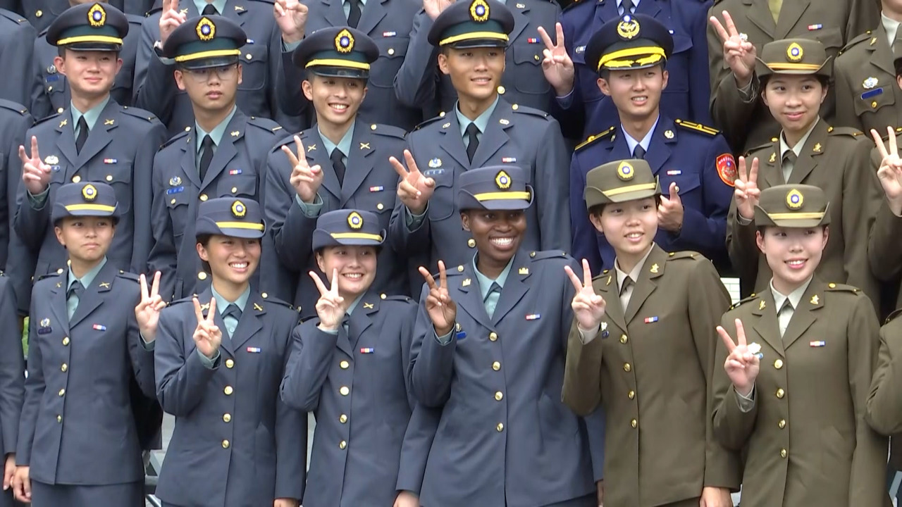 三軍合同卒業式、エスワティニ卒業生「両国の友好関係がより強固に」を願う
