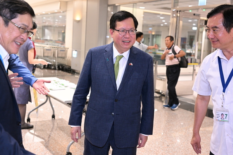 鄭・副行政院長：日本は台湾の民主主義を支持している