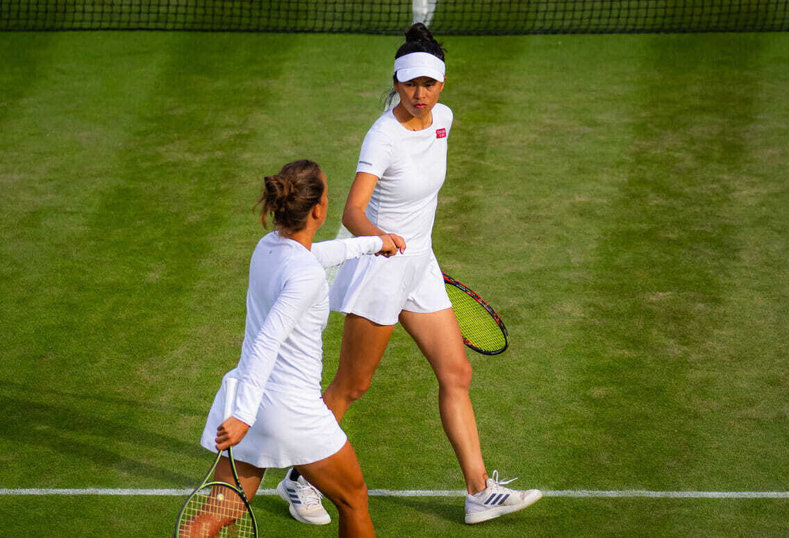 テニスのウインブルドン選手権、女子複で謝淑薇組が4強進出