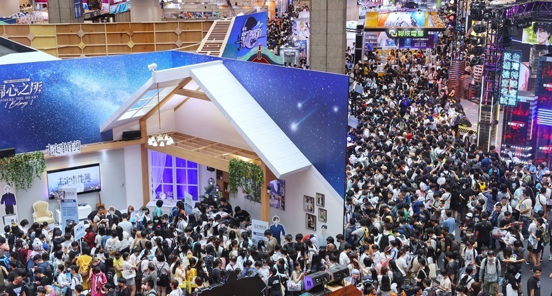 2023漫画博覧会が開幕　初日の入場者は過去最高の延べ15万人