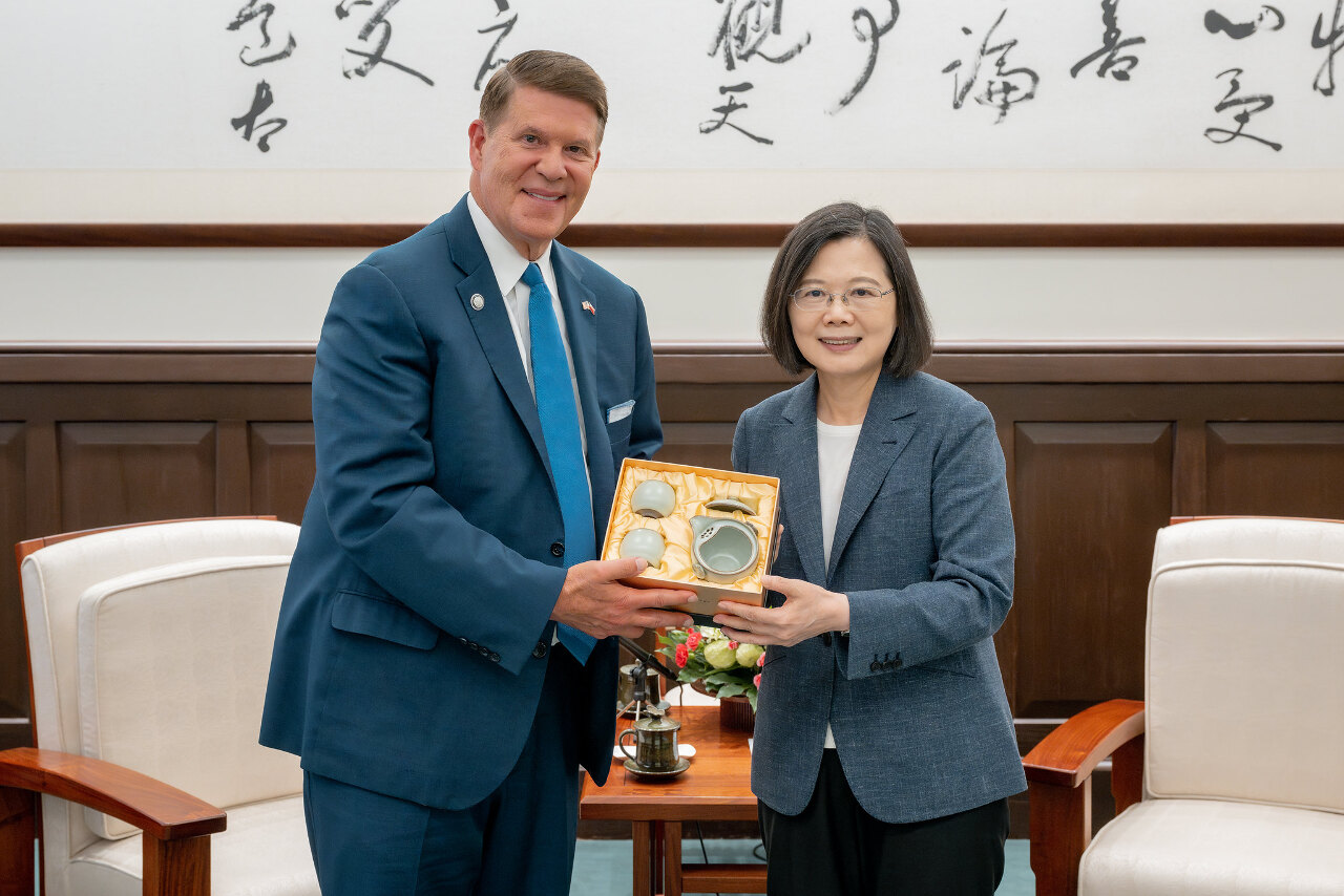 蔡・総統がクラック元米国務次官と会談、台米二重課税防止協定締結を希望