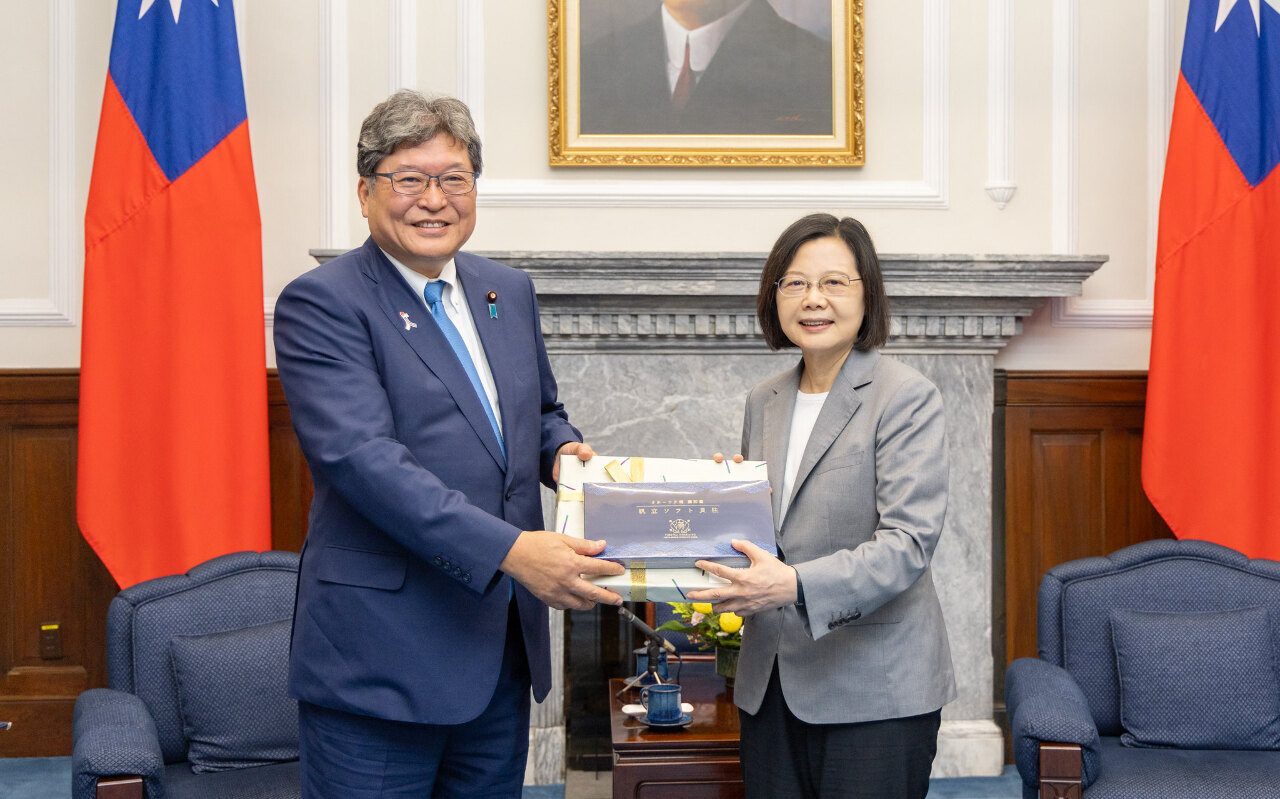 蔡・総統、日本衆議院議員訪問団の表敬受ける