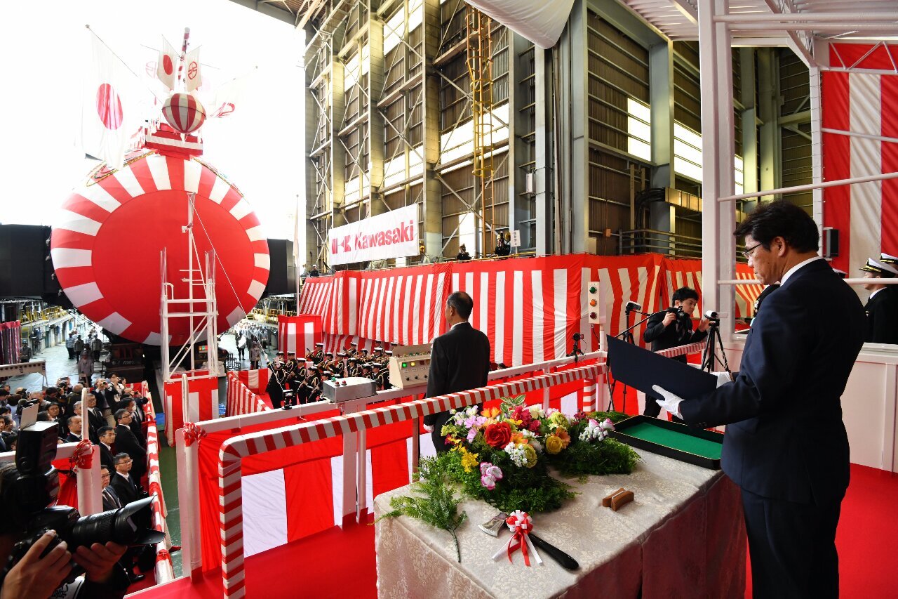 日本最大級の潜水艦「らいげい」進水式　2025年の就役目指す