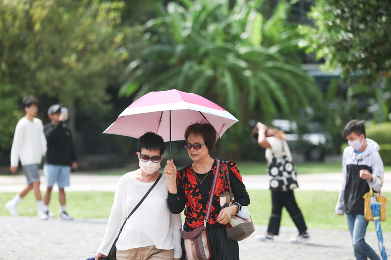 11/2台湾各地は曇りから晴れ、日中最高気温は31℃